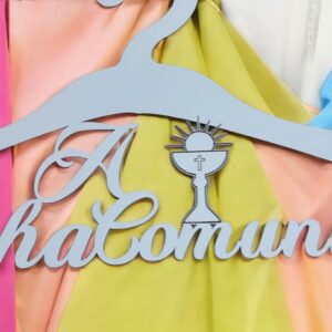 Cabide para roupa da 1ª Comunhão